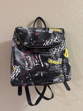 DKNY Black Logo-Print Backpack Interior